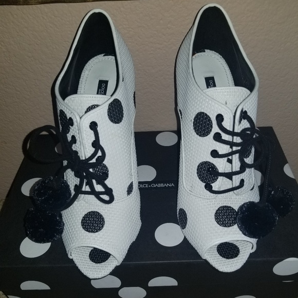 Auth Dolce & Gabbana polka dot booties heels - Picture 2 of 8